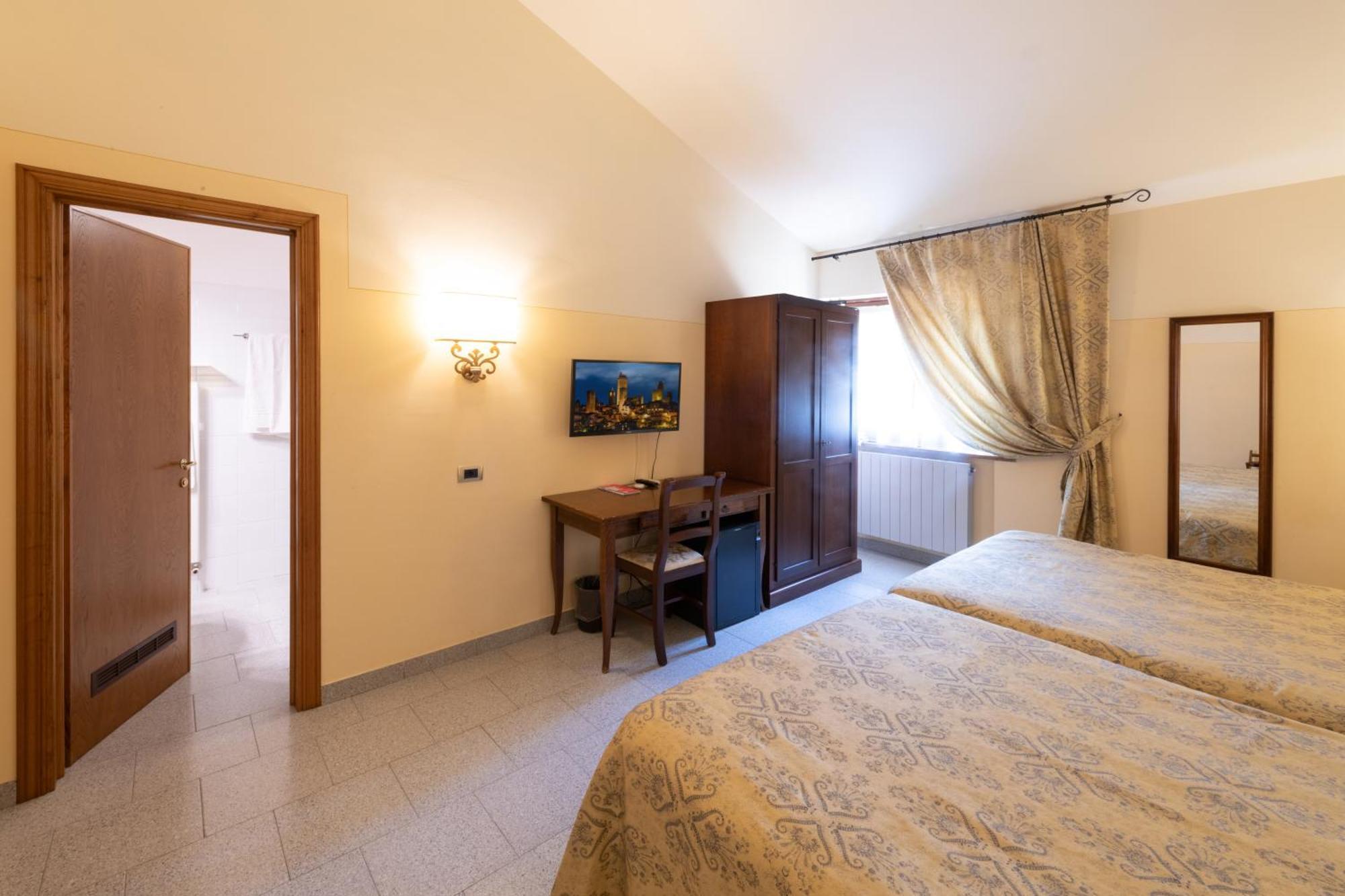Le Volpaie Hotel San Gimignano Exterior photo